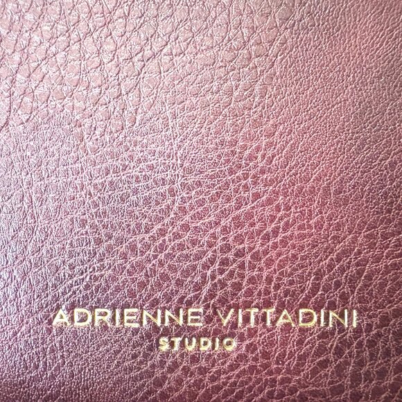 Adrienne Vittadini NWOT Burgundy Leather Crossbody RFID Harlequin Guitar Strap - Picture 11 of 12
